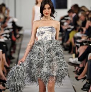 ♧$5,200 OSCAR DE LA RENTA PICASSO ART EXCL SILK OSTRIC FEATHER RUNWAY DRESS US 2